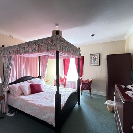 White Court Llandudno Bed & Breakfast Exterior photo