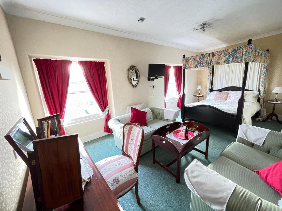 White Court Llandudno Bed & Breakfast Exterior photo