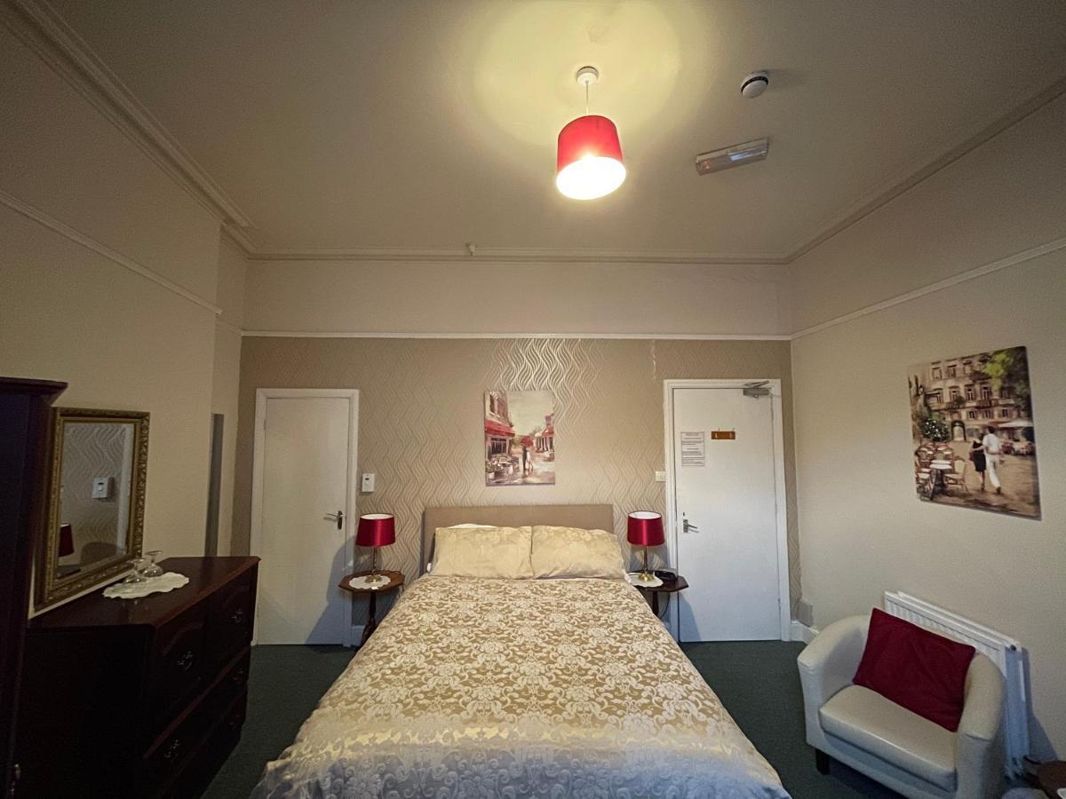 White Court Llandudno Bed & Breakfast Exterior photo