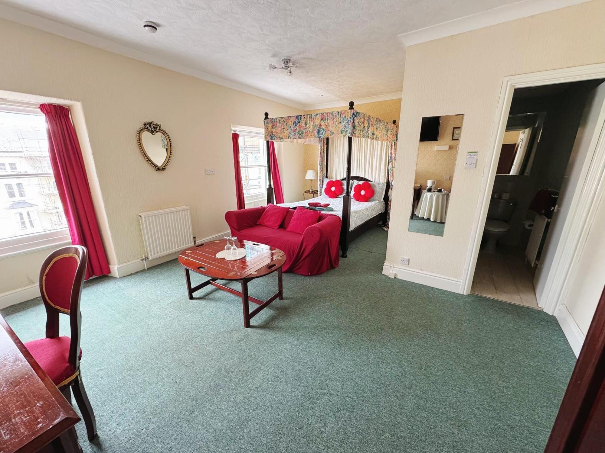 White Court Llandudno Bed & Breakfast Room photo